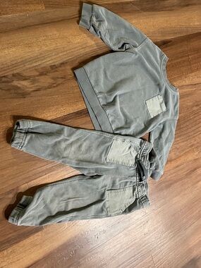 Cat & Jack Olive Green Kids Matching Sweatshirt and Joggers Set